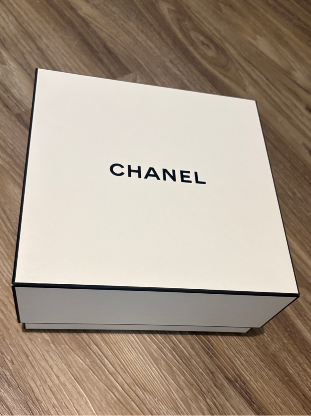 CHANEL Gift‎ Box 8x8 Size